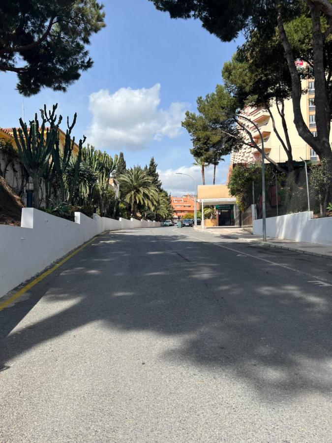 Appartamento Tropical y , contemporáneo cerca de la playa! Torremolinos Esterno foto